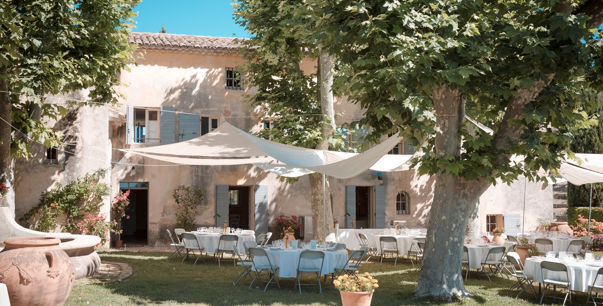 Le Domaine de Souviou : Un Paradis Provençal pour Votre Mariage Inoubliable